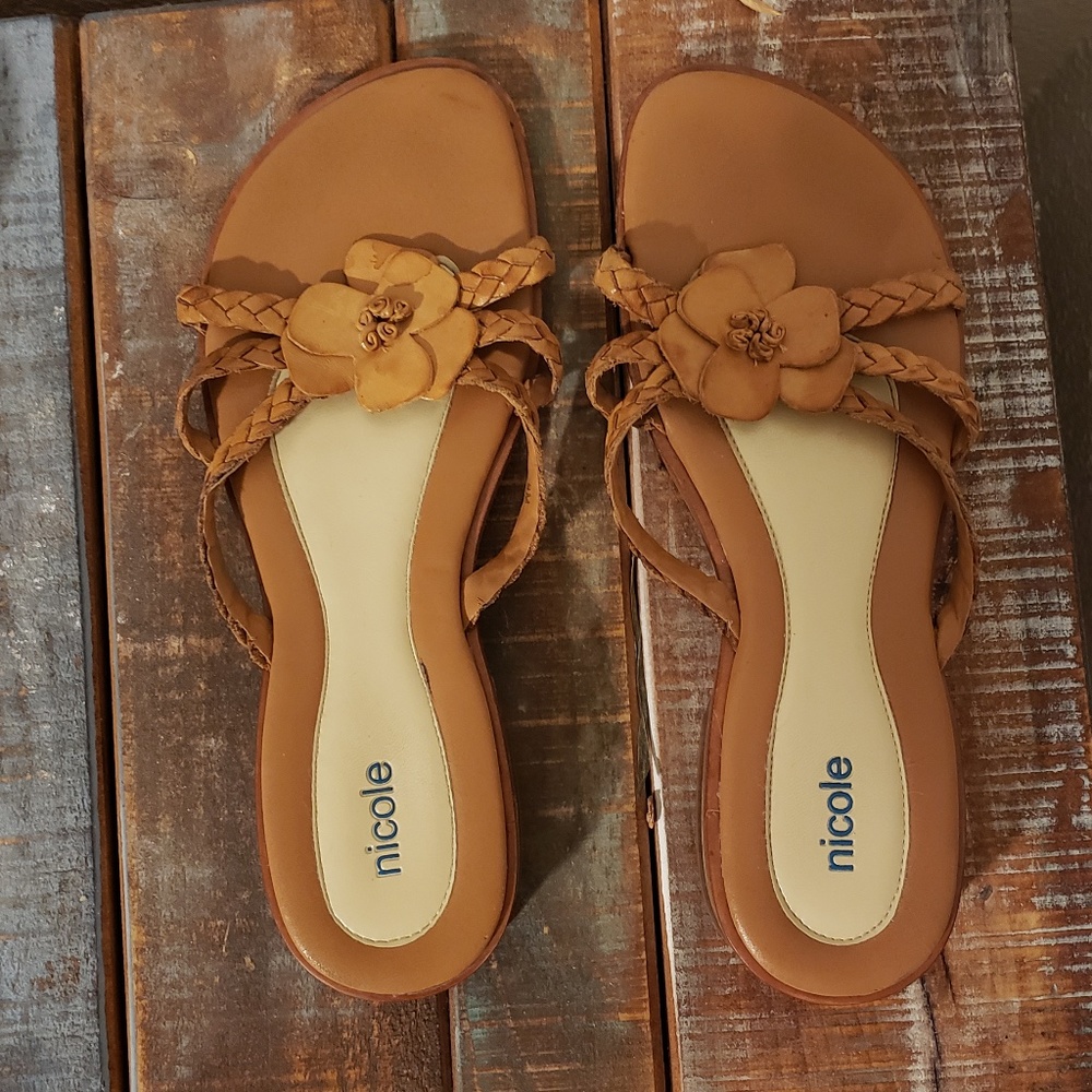 Nicole Flower Sandals 9M
